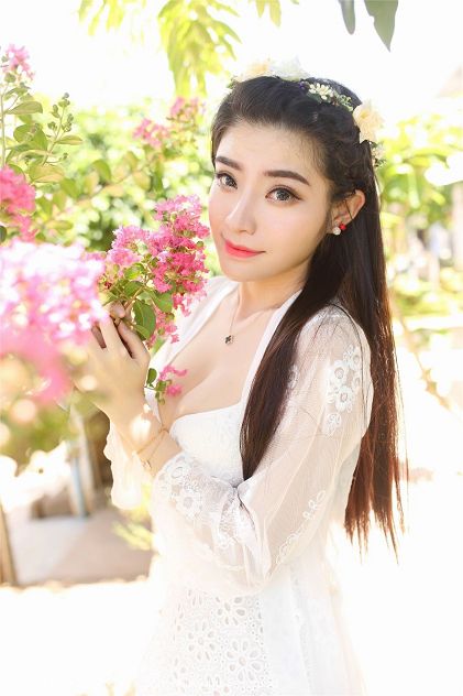 人人碰超巨乳在线视频公开视频